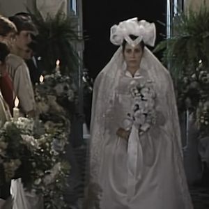 Na versão original de ‘Vale Tudo’, Maria de Fátima (Gloria Pires) se casou com uma produção dramática e extravagante