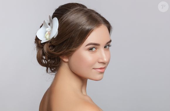 A buscas por "look de noiva sem maquiagem" e "maquiagem natural para casamento" não param de crescer.