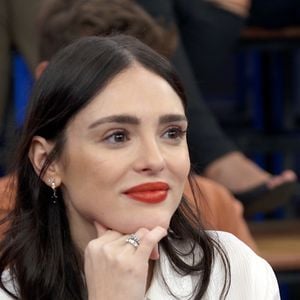 Isabelle Drummond está com dificuldade de limpar seu nome mesmo após pagar a dívida. As informações são do colunista Daniel Nascimento, do jornal O Dia