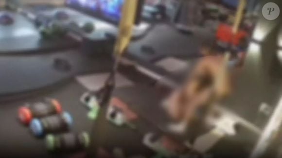 “Como posso descrever a vergonha que senti quando vi o vídeo? Nossa família está arruinada. As pessoas não entendem o dano causado. Não são apenas vídeos. Destruiu famílias inteiras”, disse uma mulher ao “Times of Israel”, que viu a própria tia nas imagens.