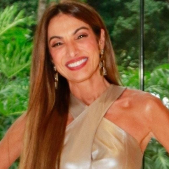 'São gêmeas': Patricia Poeta surge com irmã 17 anos mais nova em foto e semelhança das duas surpreende. Confira a foto em nossa galeria!