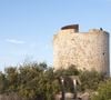 Os arredores de Camp de Mar ainda preservam pequenos vestígios do passado, como é o caso da torre de defesa de Cap Andritxol, construção do século XVI