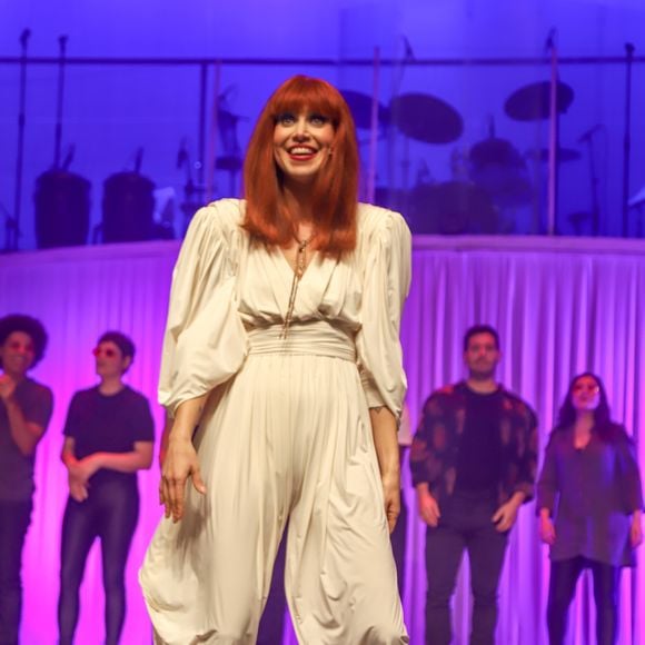 Mel Lisboa brilha, há 11 anos, como intérprete de Rita Lee no teatro musical