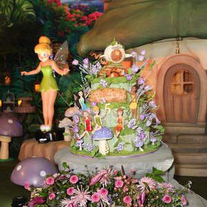 Festa da filha de Roberto Justus e Ana Paula Siebert conta a história completa de Sininho através da decoração