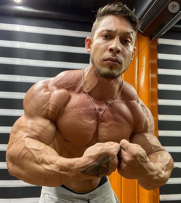 Ramon Dino já ostentava músculos extremamente definidos antes de virar sensação mundial