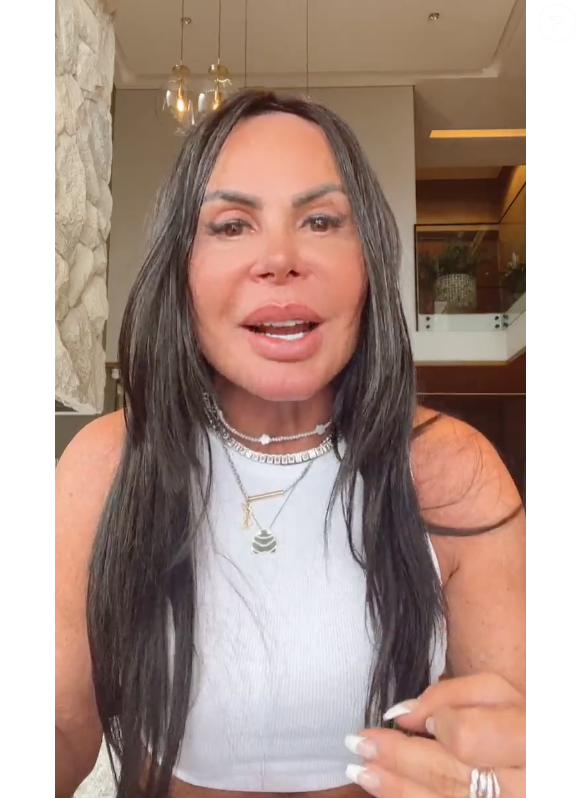"Ela é maravilhosa, a verdadeira beleza brasileira. Paolla é uma mulher grande... minha inspiração", disse Gretchen