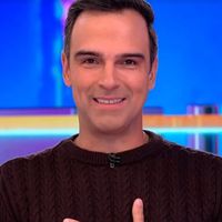 Evoluindo! Após críticas, Tadeu Schmidt dá a volta por cima e é aclamado na web por discurso de eliminação: 'Macetou'