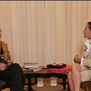 Xuxa Meneghel comenta sobre o transplante capilar durante o 'Domingo Espetacular', da Record TV.