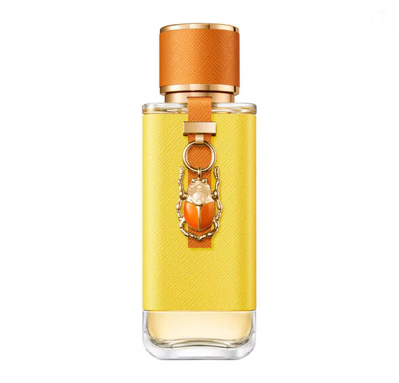 Guardar perfume no banheiro é um erro comum que compromete a fragrância - Perfume Carolina Herrera Lucky Charms Collection Lucky Charm Feminino Eau de Parfum