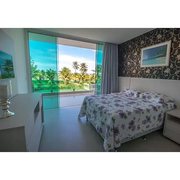 Mansão atribuída a Carla Perez tem sete suítes e o espaço é capaz de comportar até 26 pessoas