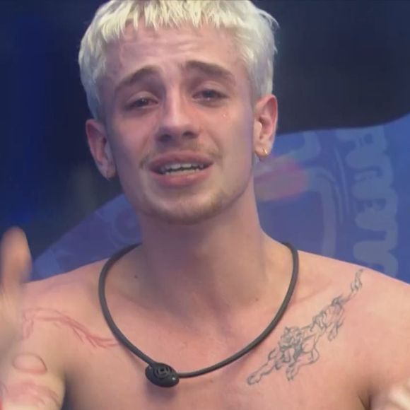 Além do jogo: 'água dura' surge como possível vilã por trás do loiro oxidado de Juliano Floss, aliado de Ana Paula Renault