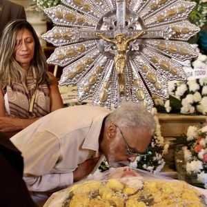 Gilberto Gil emocionou os presentes no velório de Nana Caymmi
