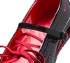 Com acabamento envernizado e detalhe de laço, os Nike Shox Z Calistra x LABELHOOD apostam em uma estética delicada e nada convencional