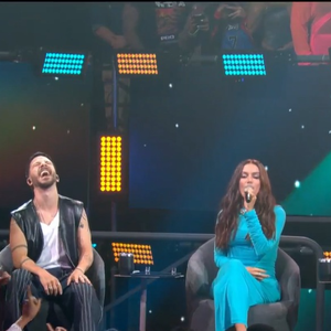 Anitta mudou de postura no Estrelas da Casa após semanas de críticas aos participantes e surpreendeu ao elogiar todas as apresentações