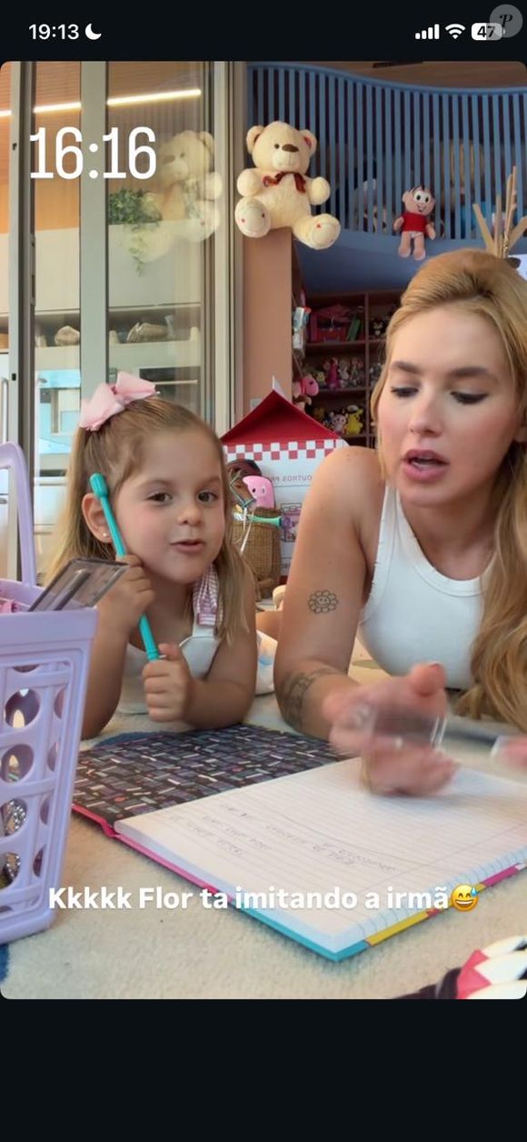 Entre risadas e sinceridade infantil, Virginia registra cartinhas de Natal que mostram que a magia está nos detalhes