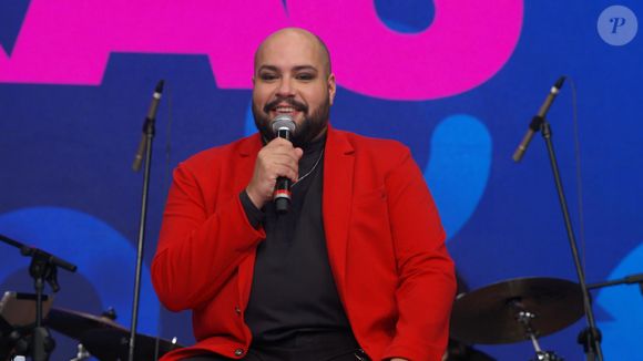 Tiago Abravanel, neto de Silvio Santos, é confundido nas ruas com Luís Lobianco