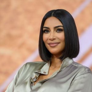 2019: Kim Kardashian negou que tenha preenchido os lábios, mas não negou ter colocado