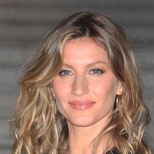 Ingrediente simples da dieta de Gisele Bündchen ajuda a acabar com o inchaço e inibe a vontade comer doces; basta 1 colher por dia