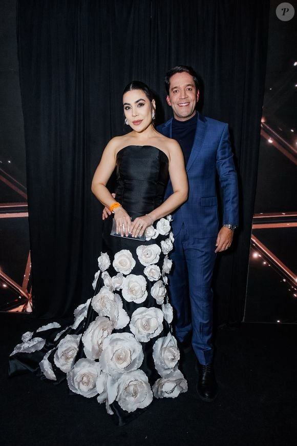 Naiara Azevedo e o namorado, o empresário Bruno Carneiro, foram à festa de 50 anos do jornalista Leo Dias
