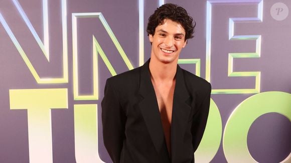 Pedro Waddington ganha destaque como Tiago em 'Vale Tudo' e levanta suspeitas sobre sexualidade do personagem