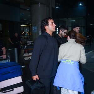 Marcelo, filho de Ivete Sangalo, também roubou a cena em flagra no aeroporto