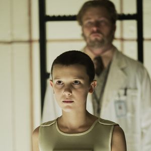 Na época, Millie Bobby Brown tinha apenas 12 anos, a mesma idade de sua personagem