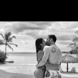 Fotos compartilhadas por Antonela mostram diferentes fases da história de amor vivida ao lado de Lionel Messi ao longo dos anos