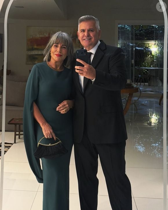 Gloria Pires: "Gosto de me cuidar, de me sentir bem, de estar bonita, mas isso não significa querer apagar o tempo. O envelhecimento é parte da vida e prefiro vivê-lo com consciência e respeito por mim mesma"