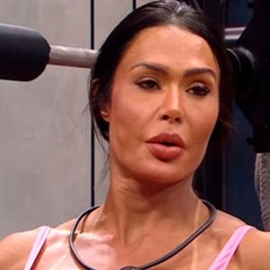 Para se justificar, Gracyanne reuniu todos os participantes neste sábado (15) e se explicou do ocorrido