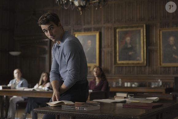 Corey Mylchreest vive Jamie Davenport, o jovem professor que enfrenta uma doença terminal em 'Meu Ano em Oxford'