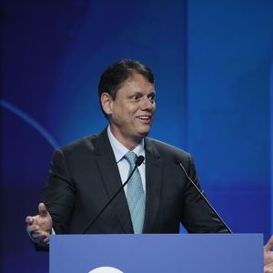 Tarcisio de Freitas, governador de São Paulo, foi outra figura política que prestigiou o evento do SBT News