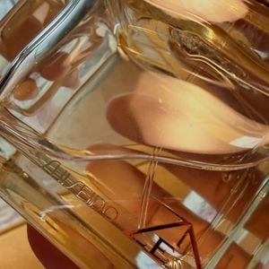 Mocita Fagundes revelou ter comprado o perfume que Glória Menezes usava, o Zen Eau de Parfum da marca Shiseido