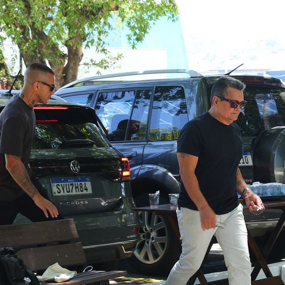 Quem também marcou presença no velório foi Luciano Souza, pai de Mel Maia, que estava separado de Débora