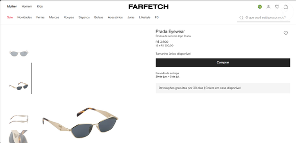 Um item semelhante foi encontrado na Farfetch por R$ 3.600 com armação em metal frontal na cor ouro pálido, compatível com lentes graduadas e com proteção 100% UVA/UVB