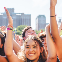 Esta é a shoulder bag mais estilosa que você vai ver levar para o Lollapalooza Brasil 2025
