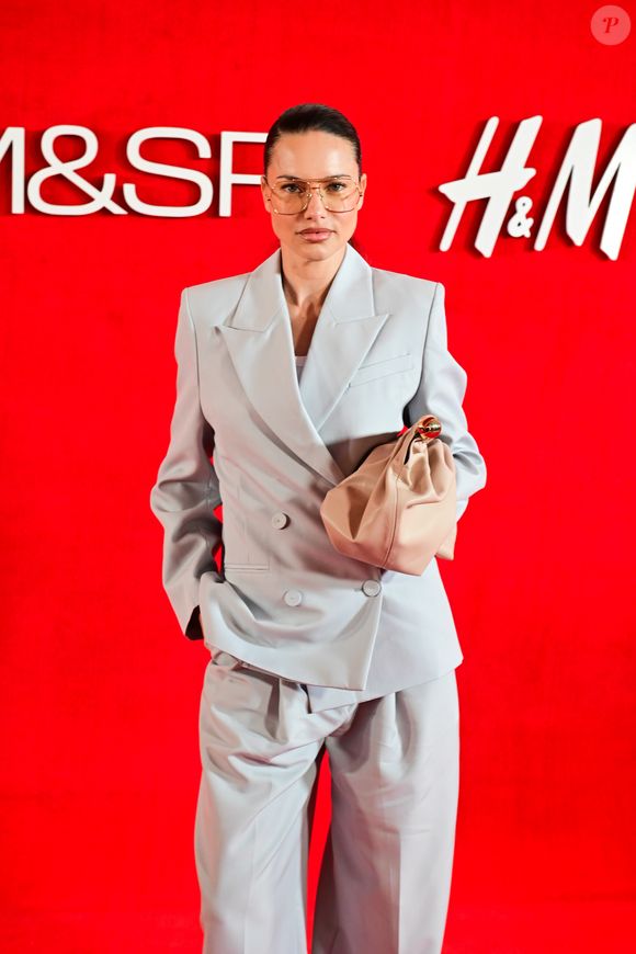 H&M no Brasil: Adriana Lima marcou presença na inauguração da marca em São Paulo
