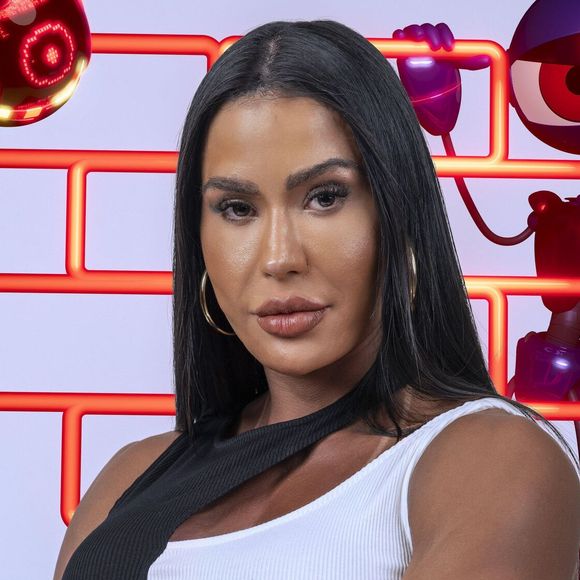 Fãs de Gracyanne Barbosa pedem que a musa fitness saia do 'BBB 25' por causa de um drama pessoal