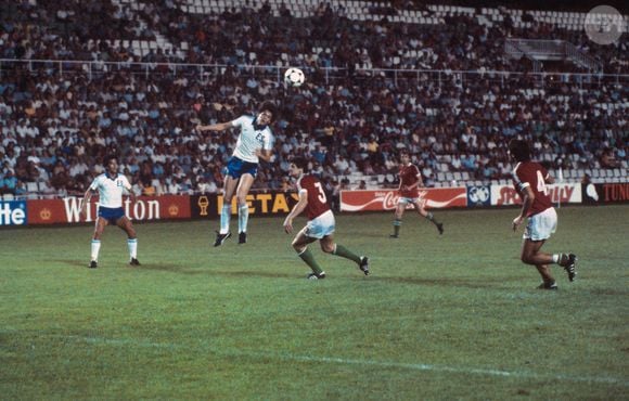 A maior goleada da história das Copas aconteceu longe dos holofotes de Brasil e Alemanha. Em 1982, a Hungria marcou 10 vezes contra El Salvador e fez história