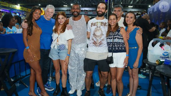 'Três Graças' no samba: Mell Muzzillo, Miguel Falabella e mais atores do elenco da novela se reúnem em ensaio da Beija-Flor para carnaval 2026