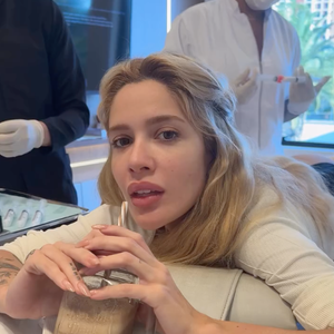 Solteira, Karoline Lima realizou uma harmonização no bumbum na última segunda-feira (29)