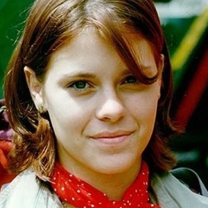 ‘Cenas escabrosas’: Carolina Dieckmmann regravou cena de 'Malhação' às pressas após polêmica com nudez e ator menor de idade