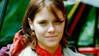 ‘Cenas escabrosas’: há 30 anos, Carolina Dieckmmann regravou cena de 'Malhação' às pressas após polêmica com nudez e ator menor de idade