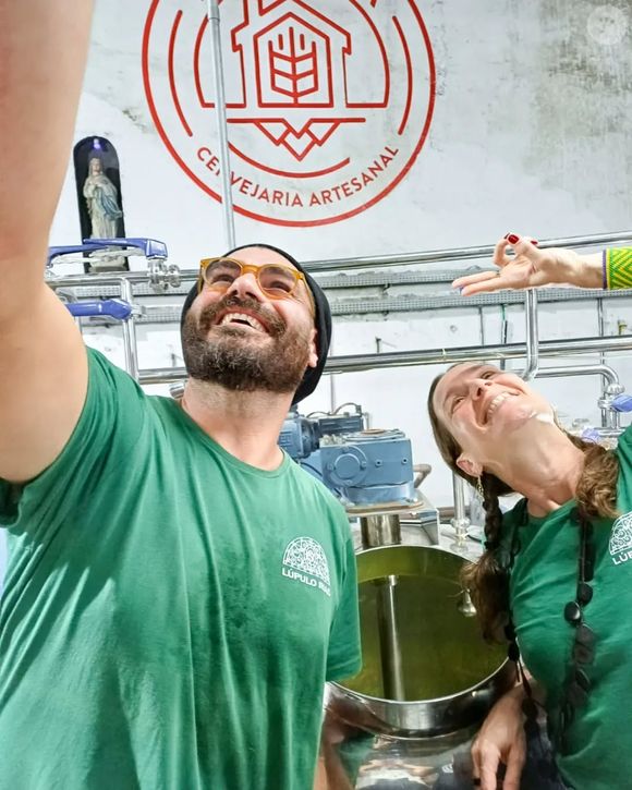 Thiago lançou a cerveja artesanal Riad, marca criada em parceria com o mestre cervejeiro Leonardo Botto.