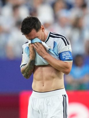 Por que Messi chorou em campo?! Entenda motivo da atitude do craque