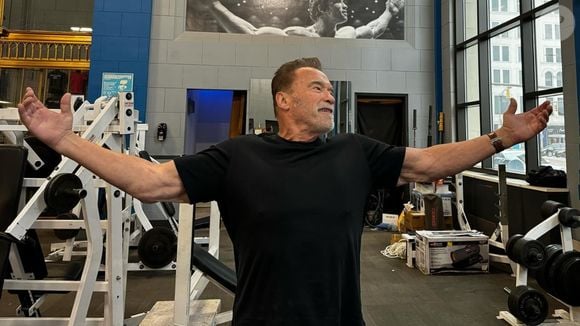 Arnold Schwarzenegger segue uma rotina pesada de treinos, mas não dispensa uma boa dieta para se manter em forma