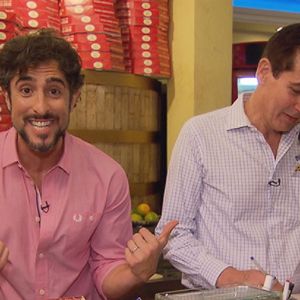 Marcos Mion, em 2014, estreou o quadro ‘Legendários na sua casa’. Uma pessoa pedia uma pizza e era surpreendida com a equipe do programa em sua casa