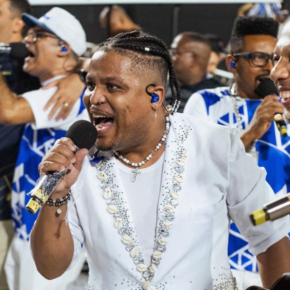 Ninno já havia cantado durante cinco anos na escola e, no ano passado, retornou ao carro de som no desfile campeão