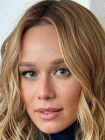 Skincare para pele 40+ sem botox nem procedimentos caros: minha mãe descobriu estes 8 produtos e não os tira mais do nécessaire