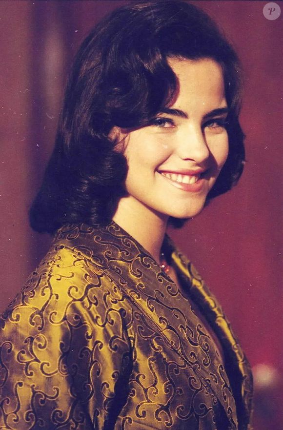 1998: Ana Paula Arósio estreou na TV Globo sendo a protagonista da icônica minissérie 'Hilda Furacão'