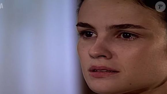 Rosana tem filho com Matteo (Thiago Lacerda), que não gosta da notícia